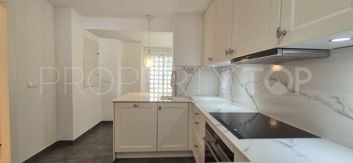 For sale apartment in Marbella City with 3 bedrooms