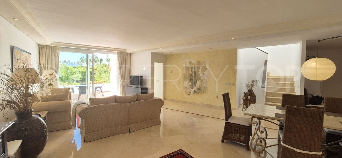 For sale apartment in Marbella City with 3 bedrooms