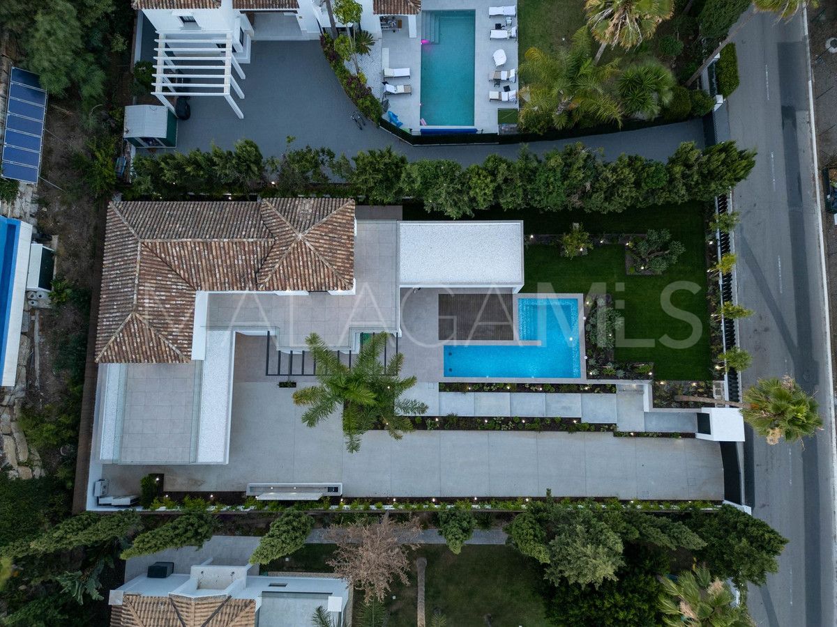 Villa for sale in El Paraiso