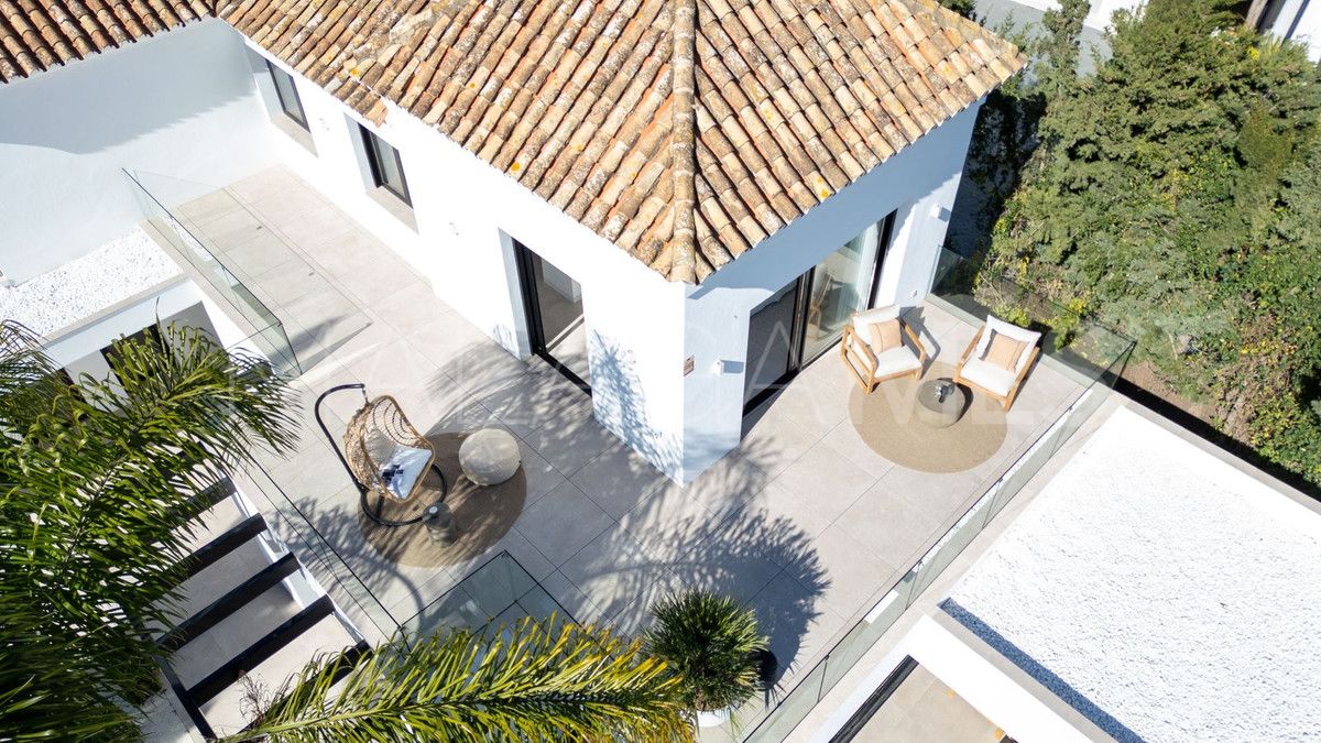 For sale villa in El Paraiso