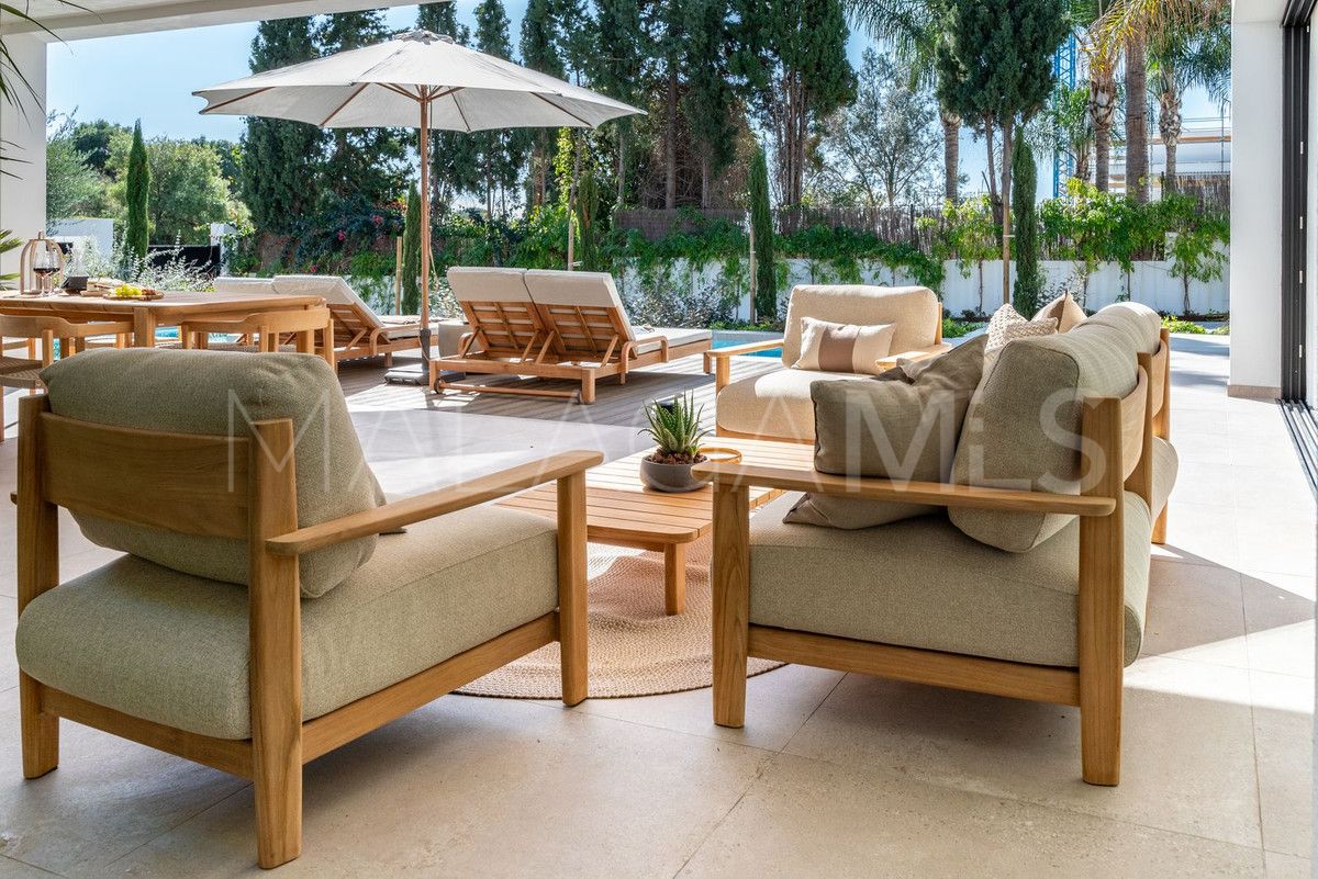For sale villa in El Paraiso