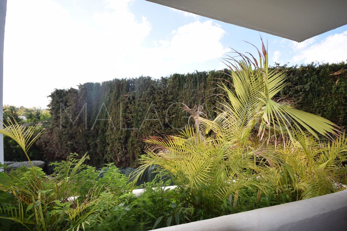 Markplanslägenhet for sale in Nueva Andalucia