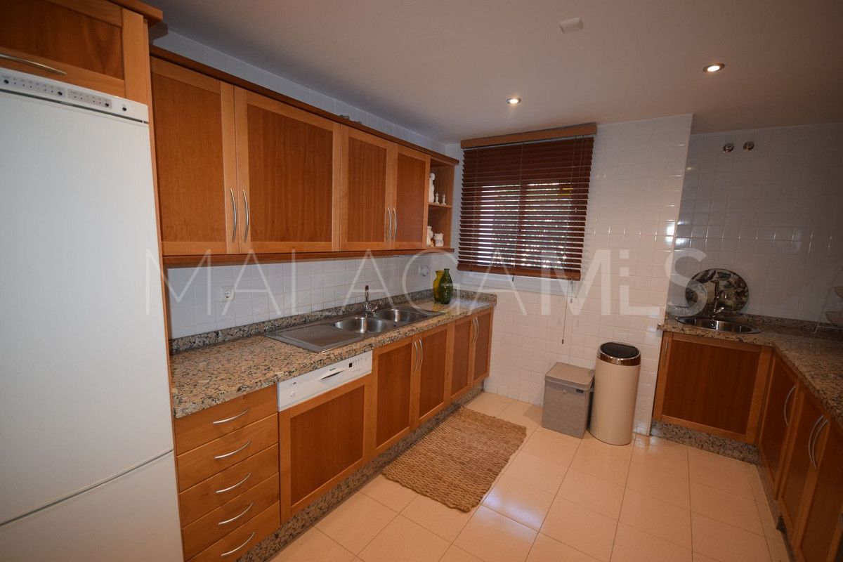 Markplanslägenhet for sale in Nueva Andalucia