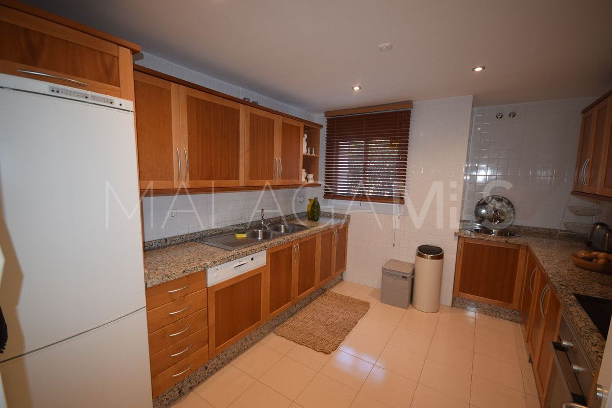 Markplanslägenhet for sale in Nueva Andalucia