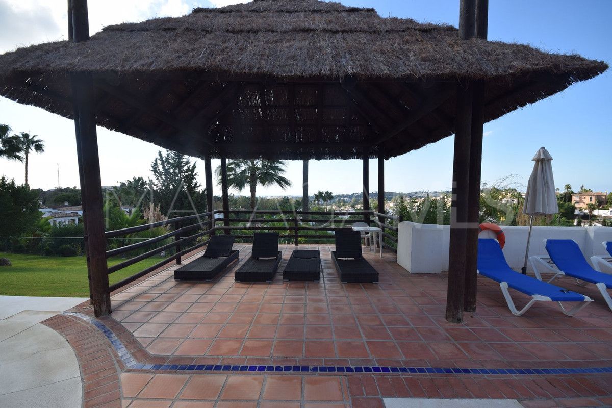 Markplanslägenhet for sale in Nueva Andalucia