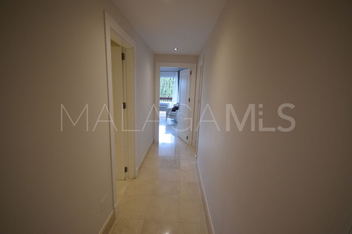 Markplanslägenhet for sale in Nueva Andalucia