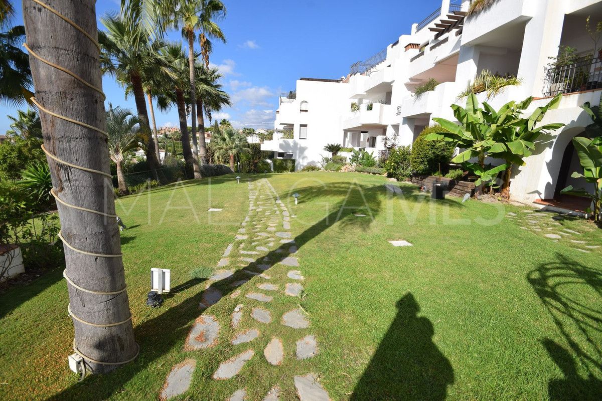 Markplanslägenhet for sale in Nueva Andalucia