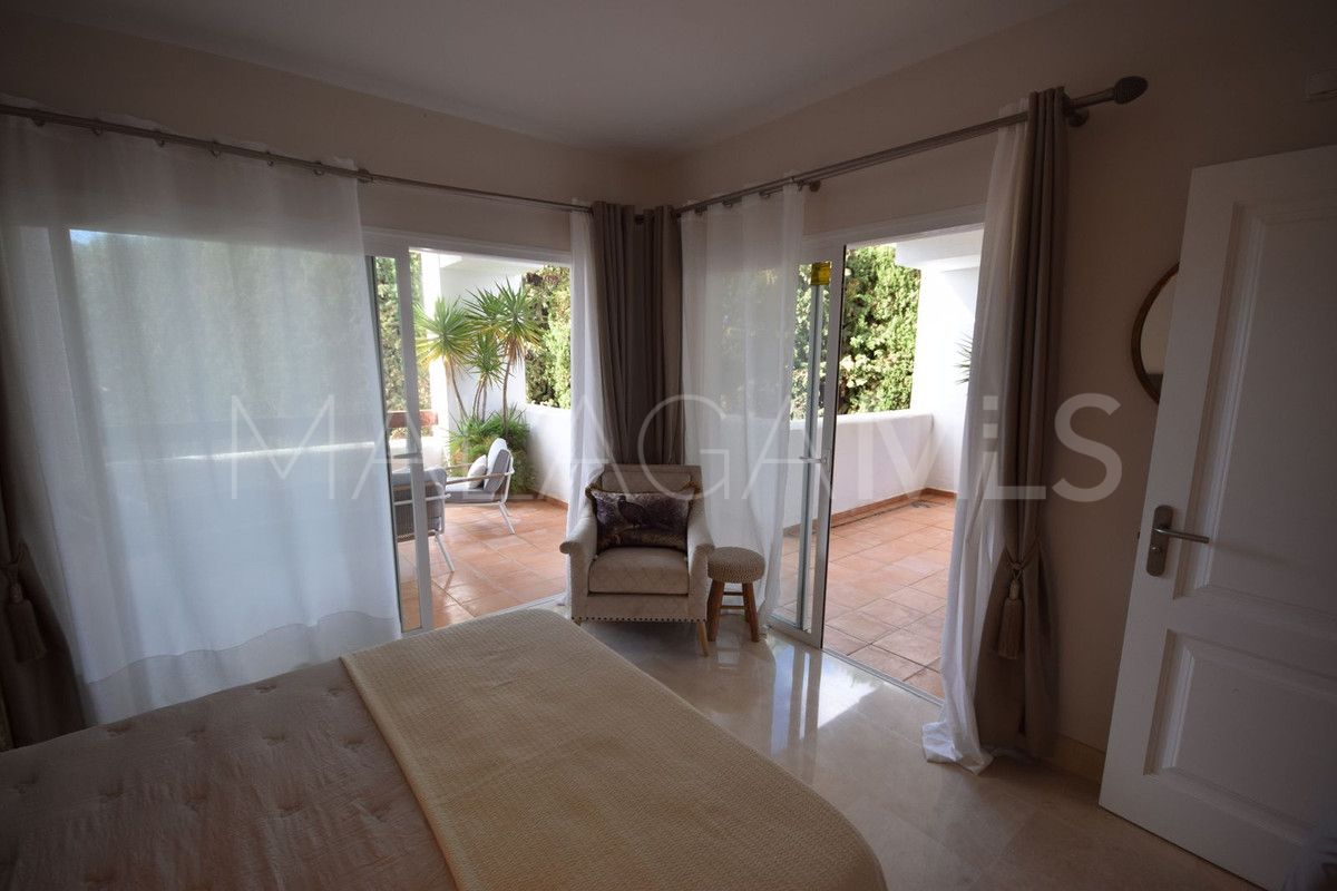 Markplanslägenhet for sale in Nueva Andalucia