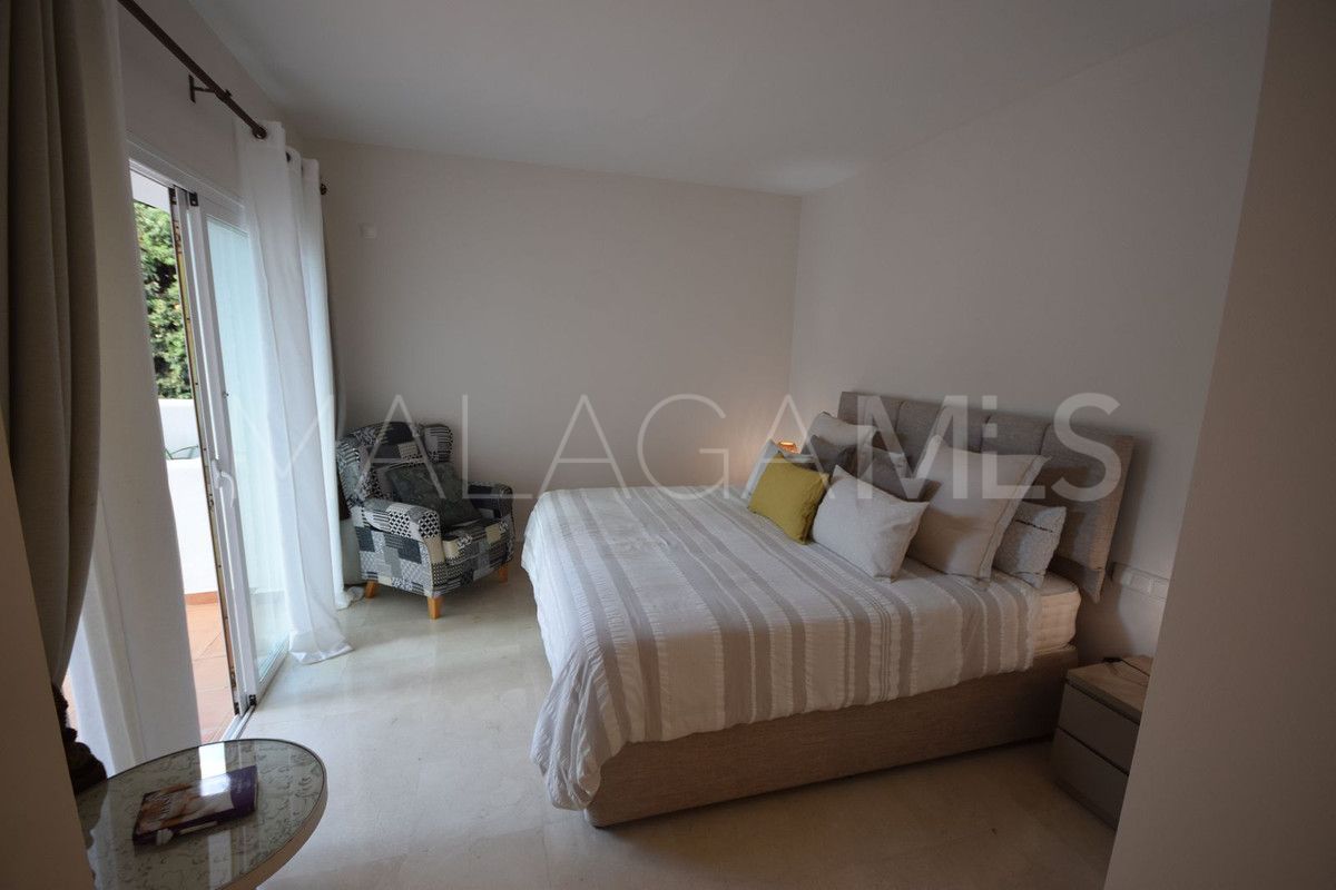 Markplanslägenhet for sale in Nueva Andalucia