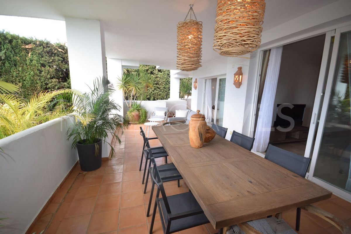 Markplanslägenhet for sale in Nueva Andalucia