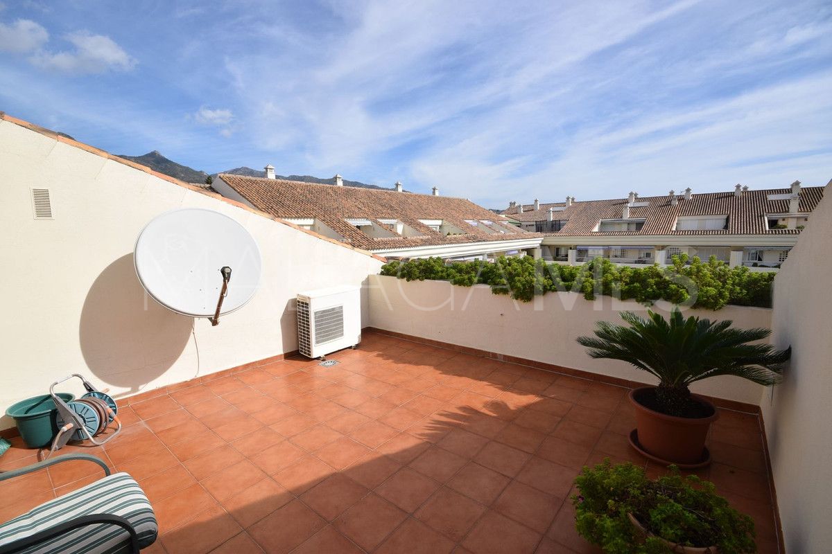 Buy Ático with 3 bedrooms in Marbella Golden Mile