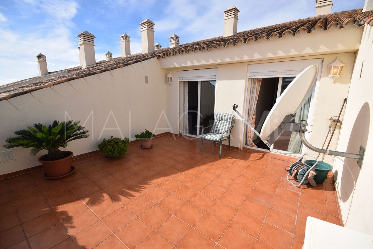 Buy Ático with 3 bedrooms in Marbella Golden Mile