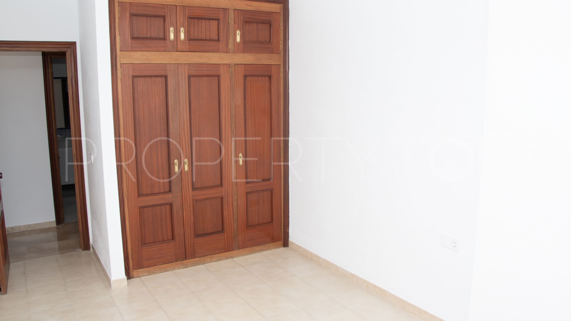 For sale Seghers ground floor apartment with 3 bedrooms
