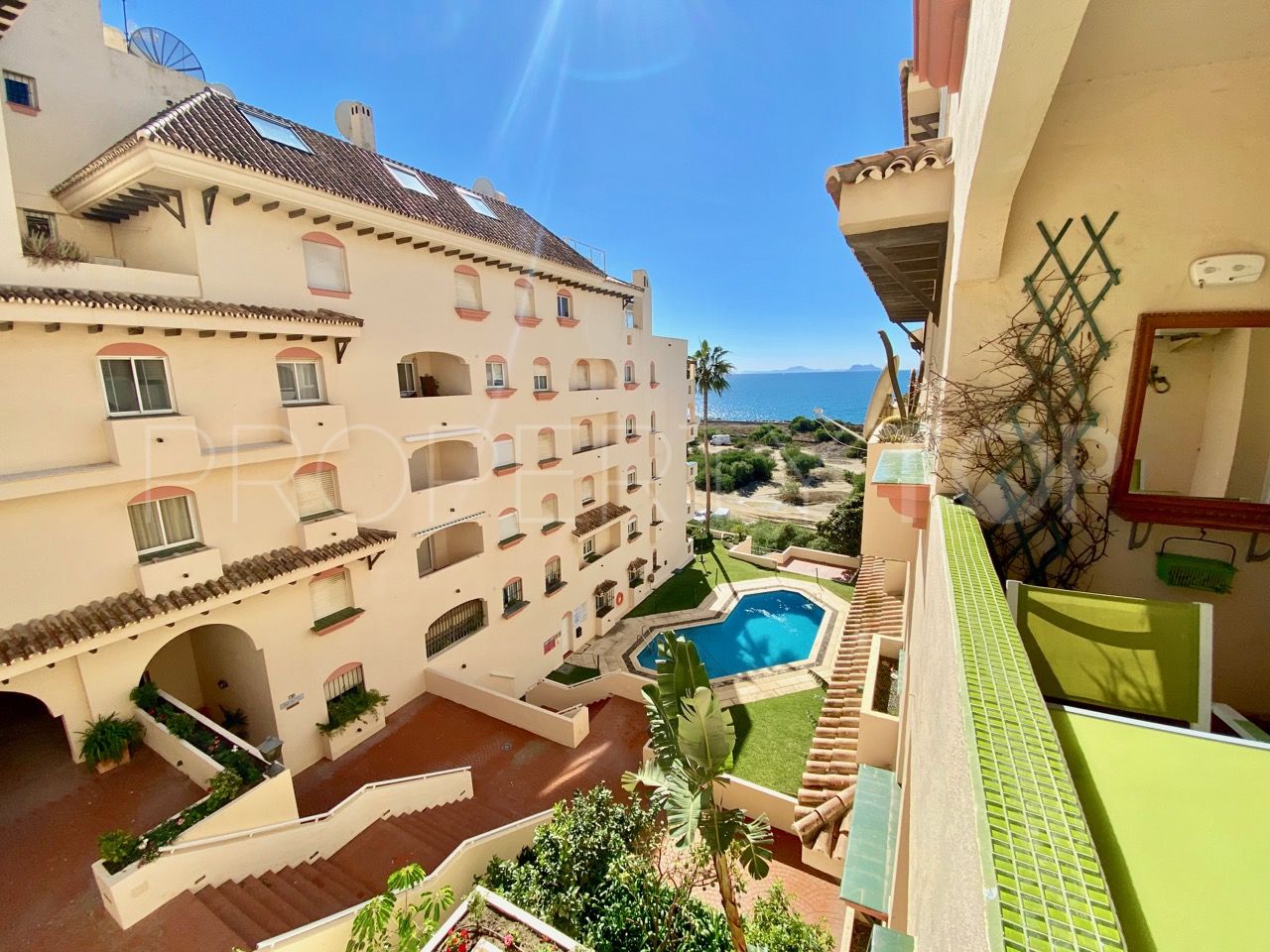 For sale apartment in Estepona Puerto