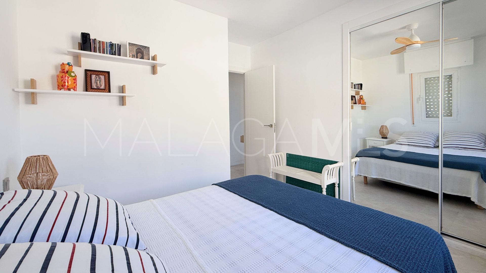 Apartment for sale in Marina Bay with 3 bedrooms