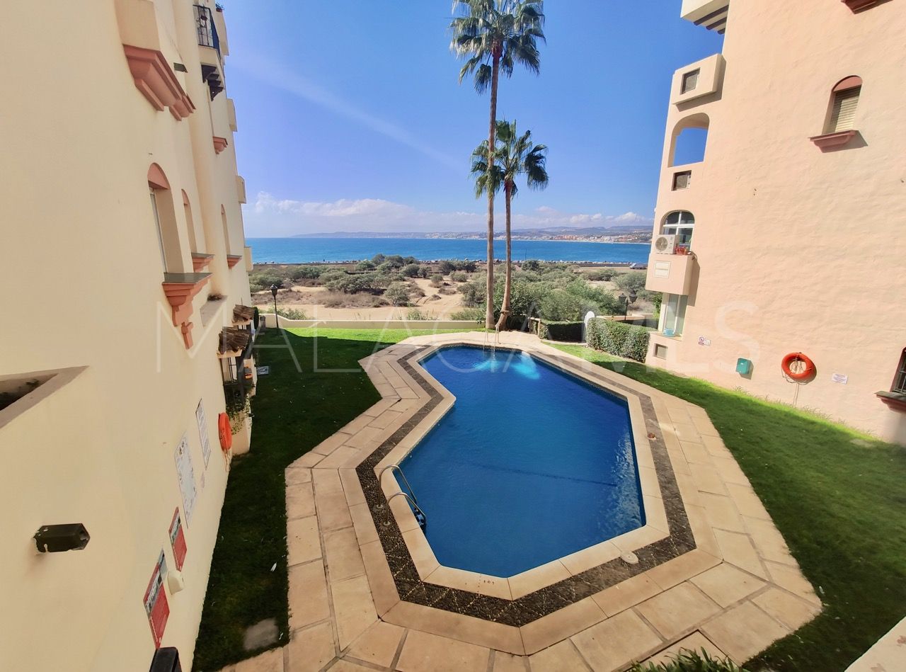 Apartment for sale in Marina Bay with 3 bedrooms