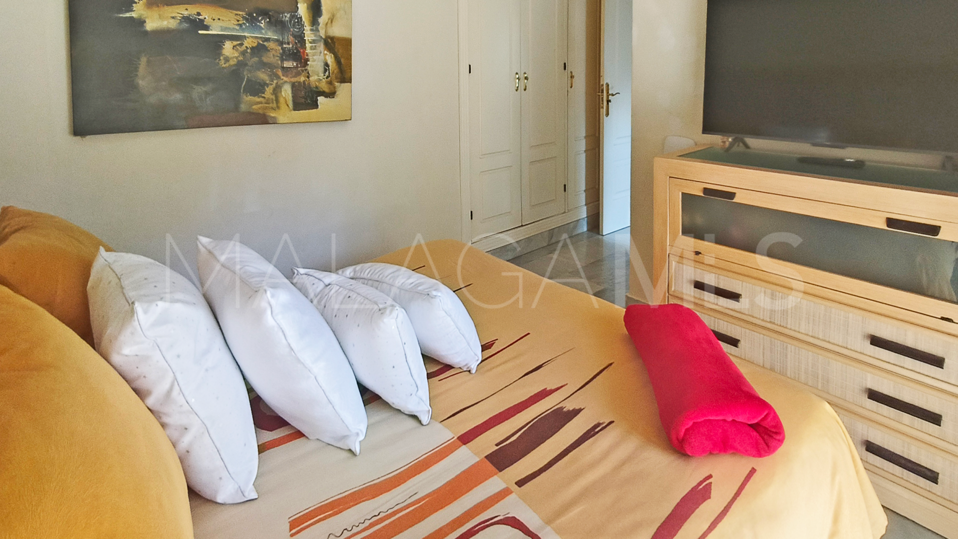 Duplex a la venta in Nueva Andalucia