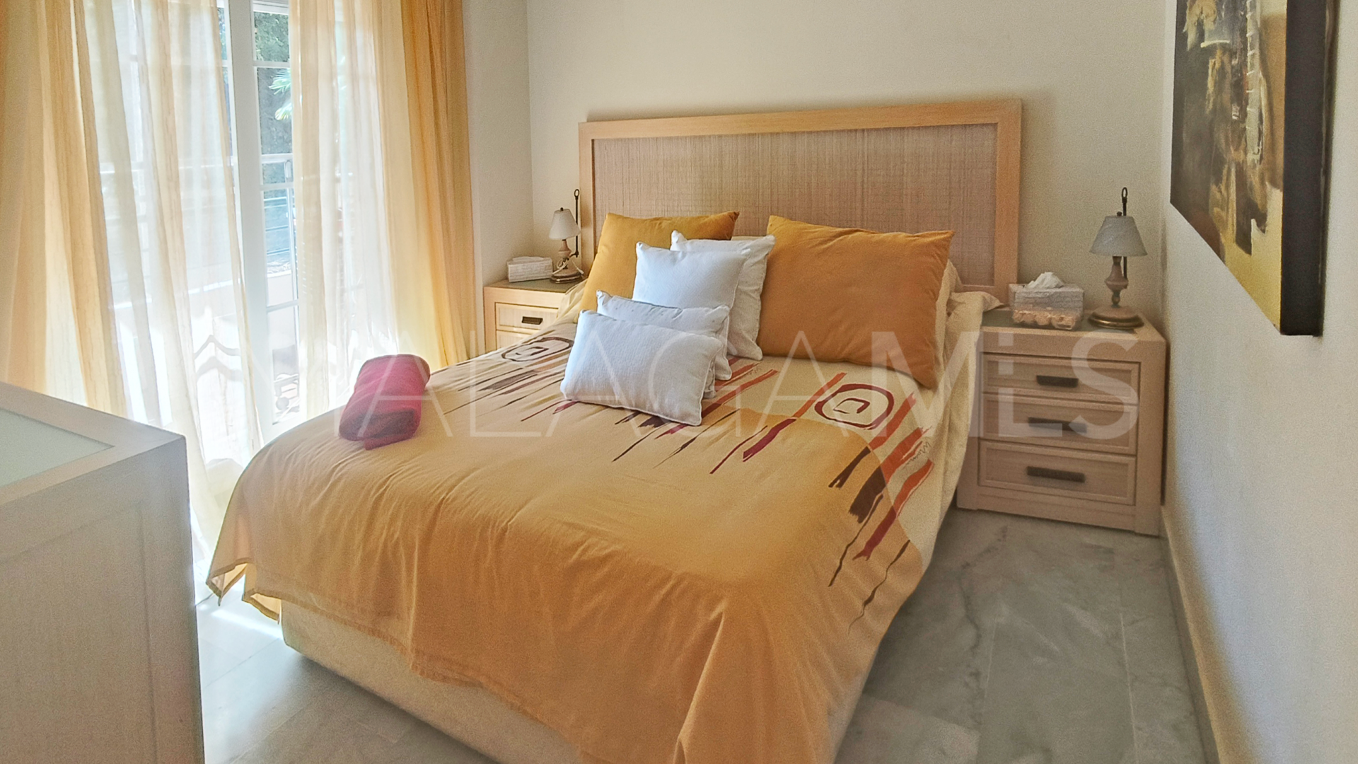 Duplex a la venta in Nueva Andalucia