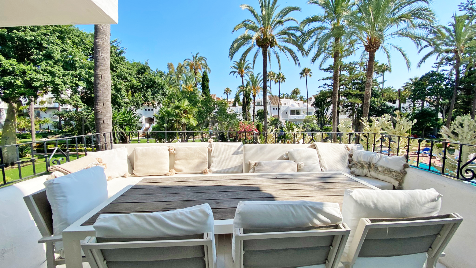 Lägenhet for sale in Marbella - Puerto Banus