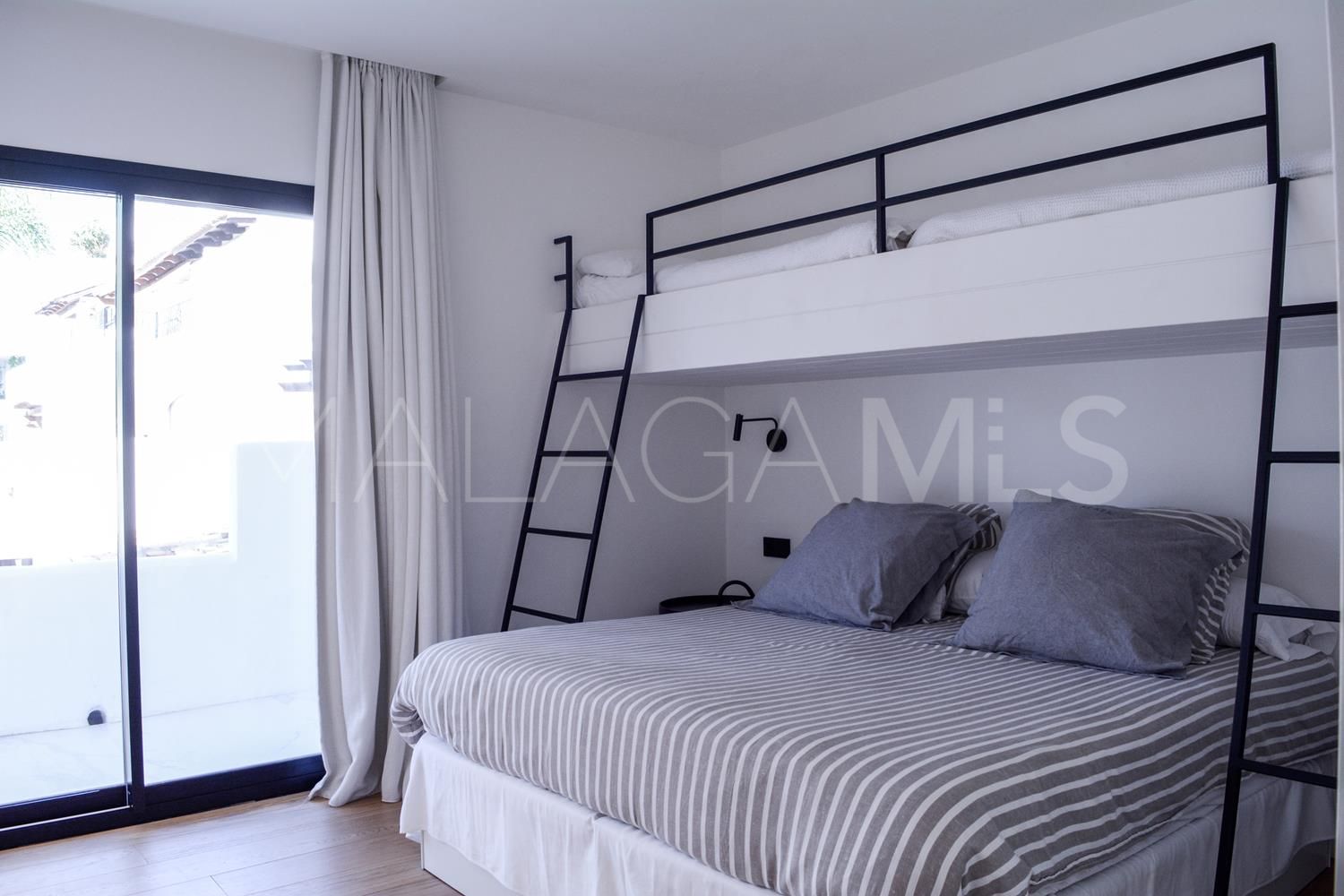 Wohnung for sale in Marbella - Puerto Banus