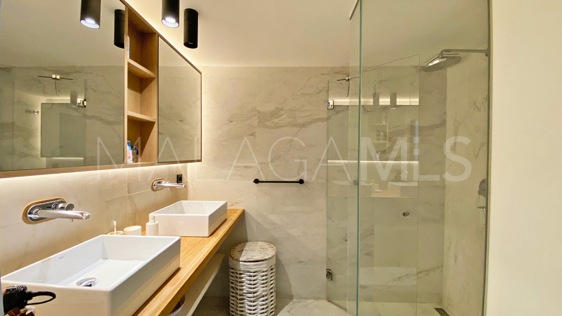 Lägenhet for sale in Marbella - Puerto Banus