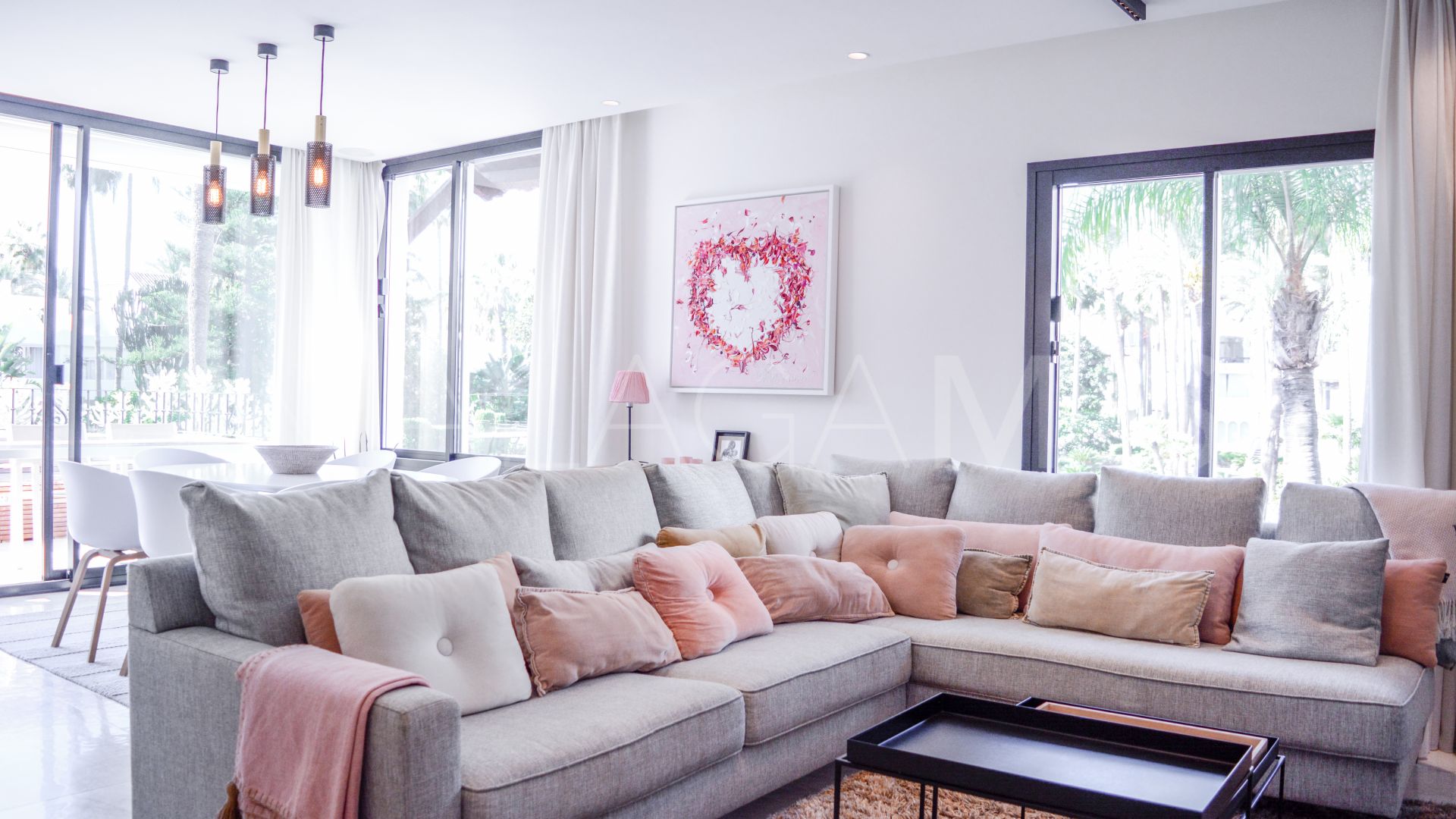Wohnung for sale in Marbella - Puerto Banus