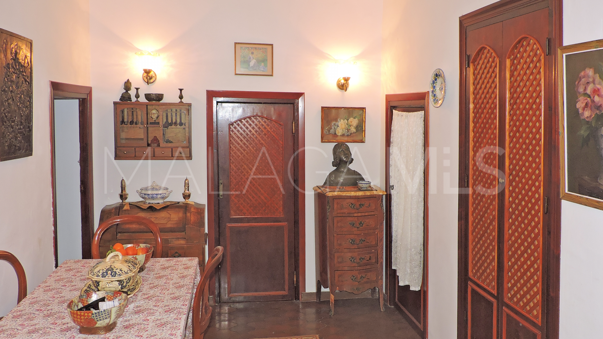 Maison for sale in Marbella City