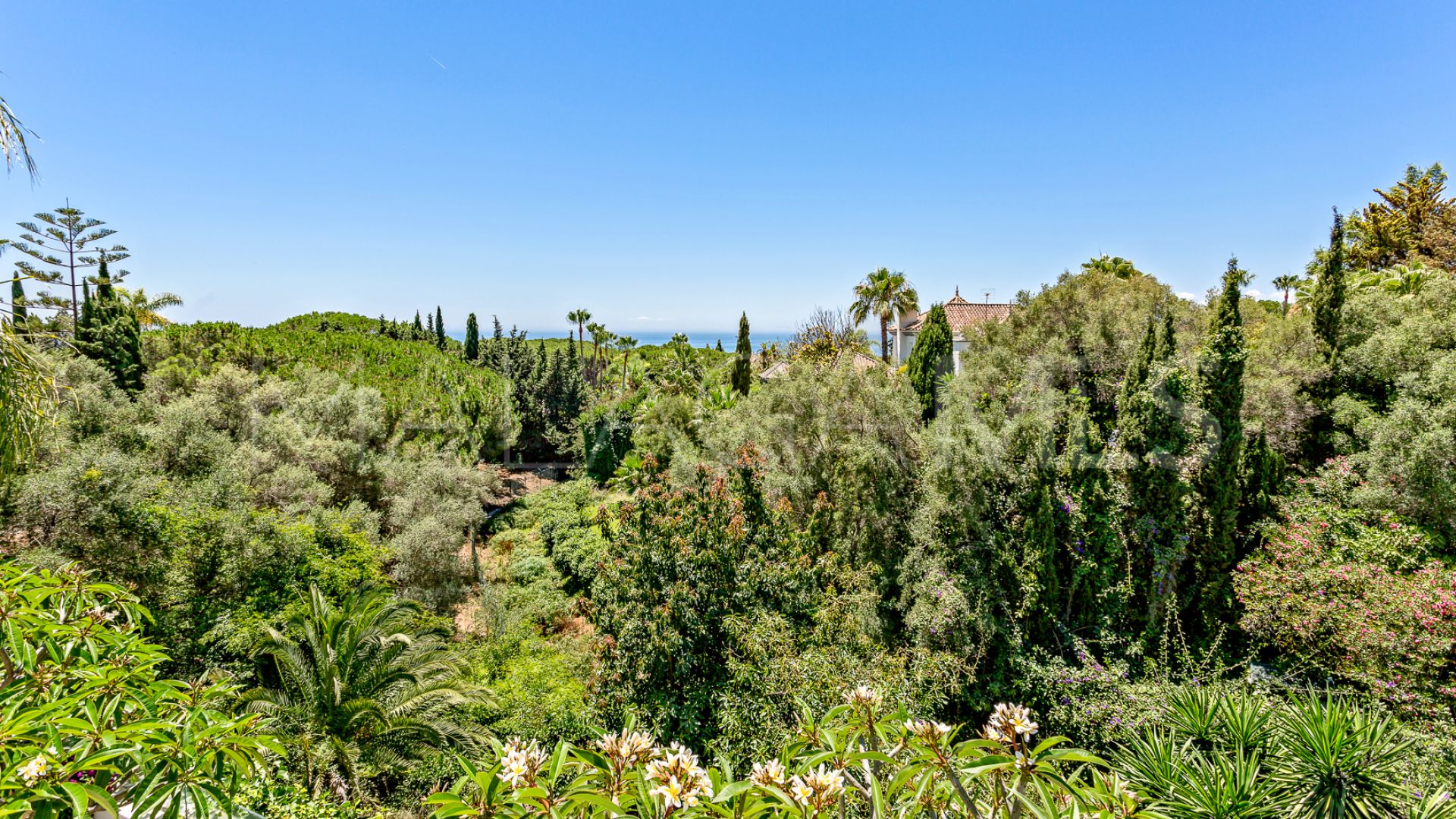 Villa for sale in Hacienda las Chapas