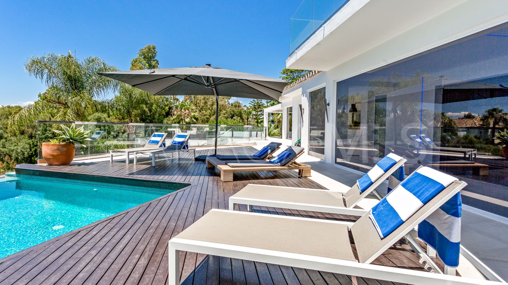 Villa for sale in Hacienda las Chapas