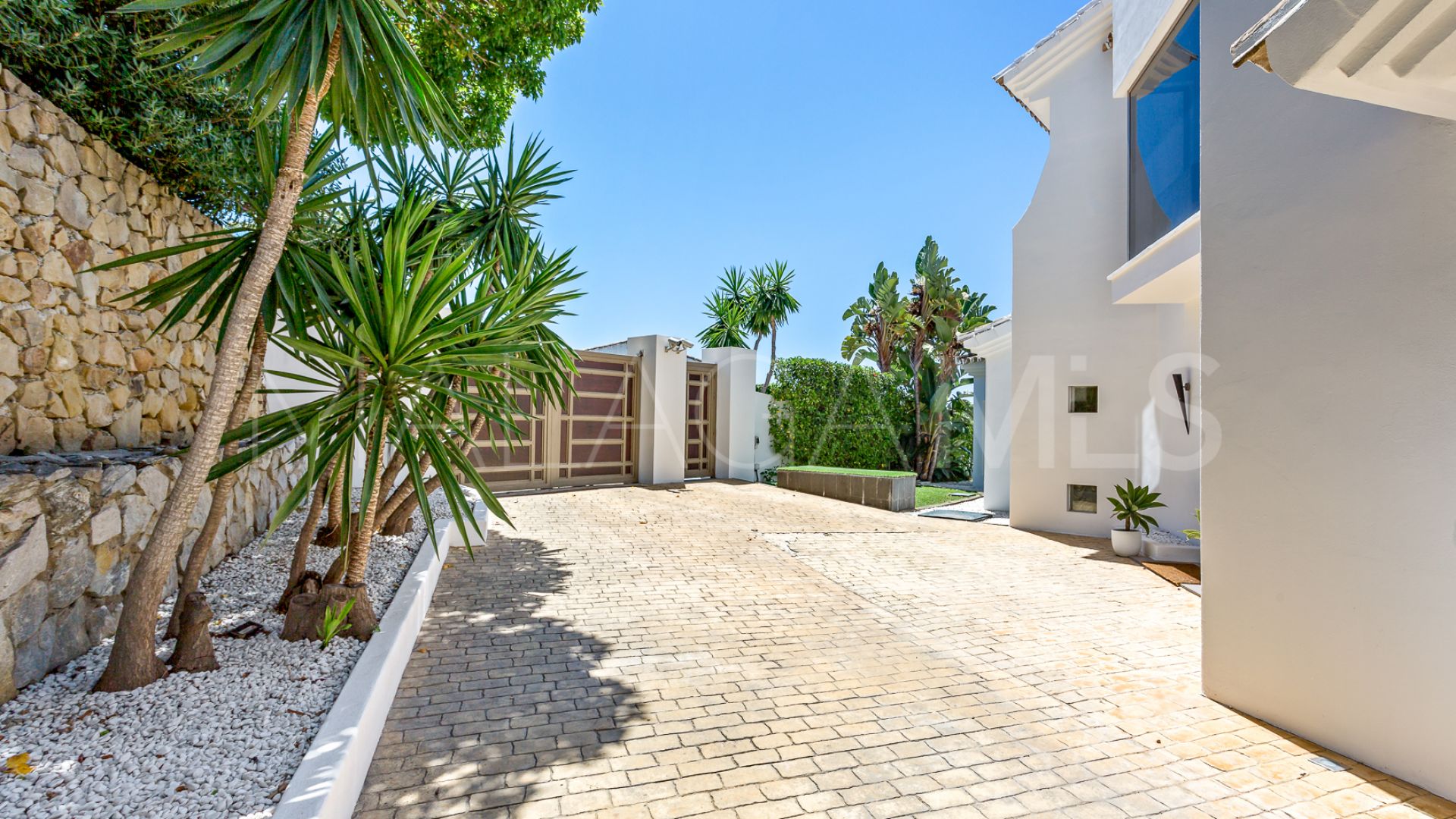 Villa for sale in Hacienda las Chapas