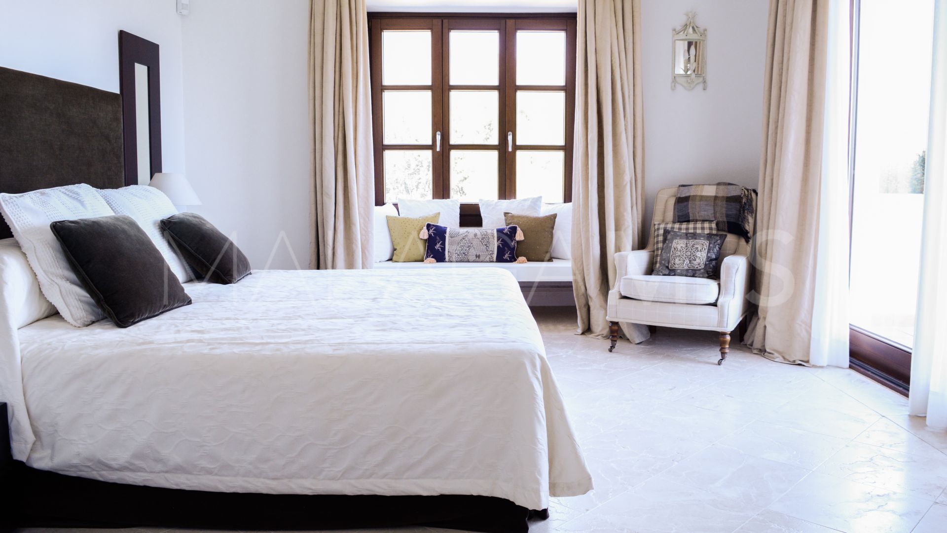 Villa de 5 bedrooms for sale in Marbella Hill Club