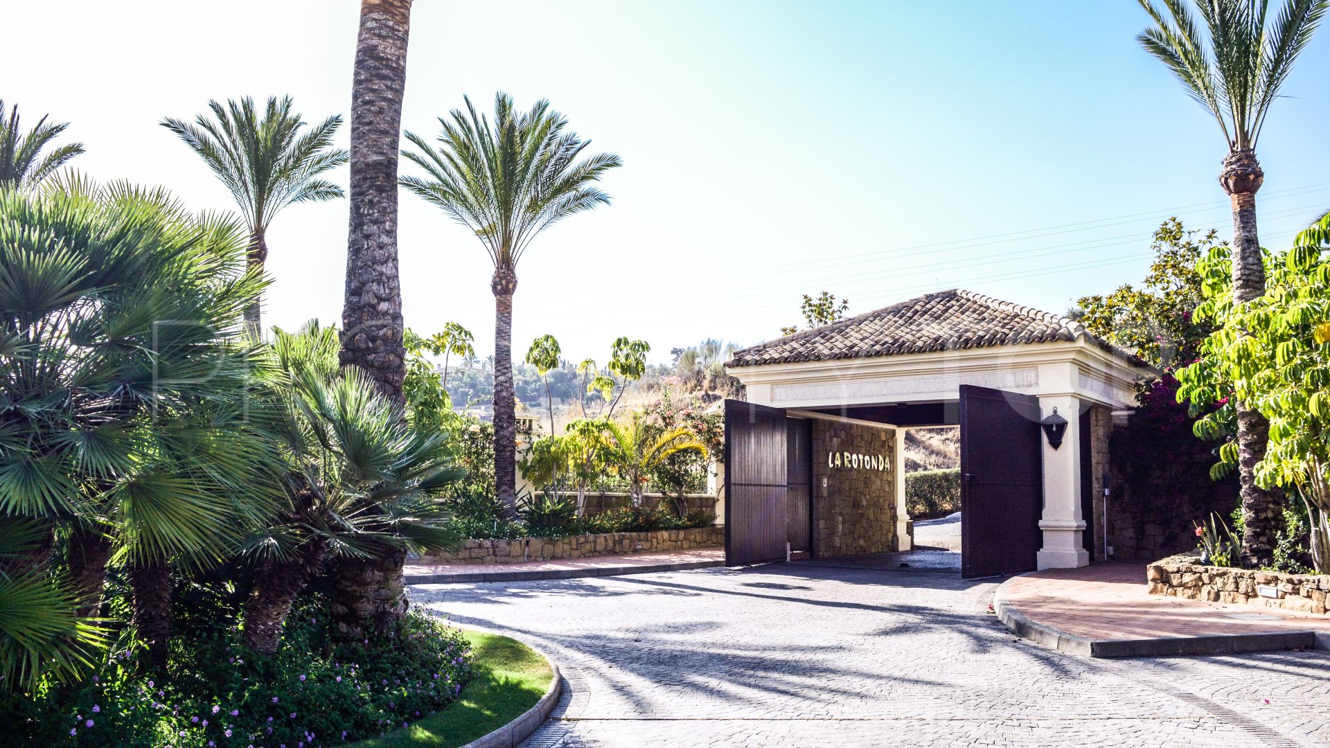 Villa de 5 dormitorios en venta en Marbella Hill Club