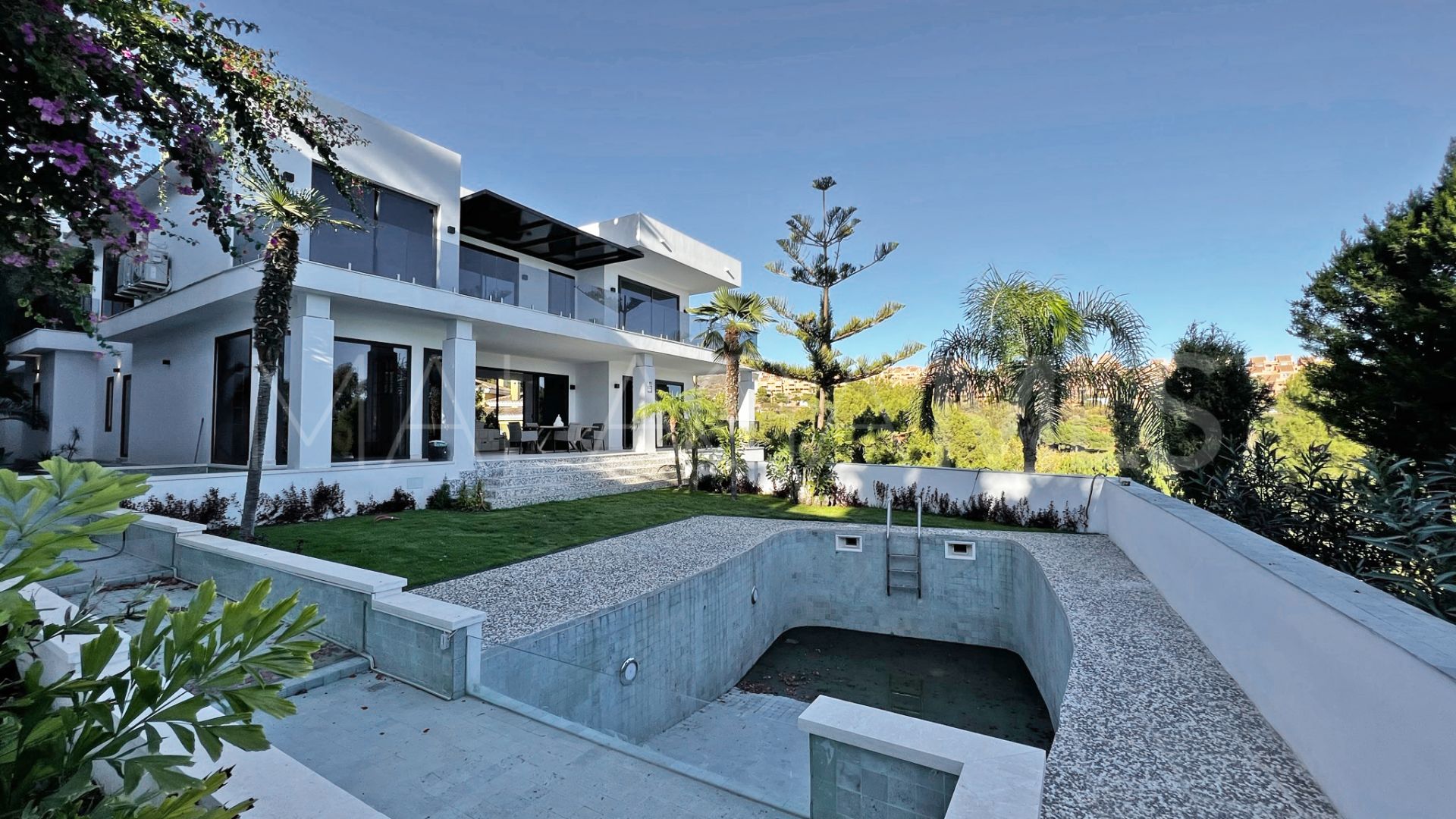 4 bedrooms villa in Marbella East for sale