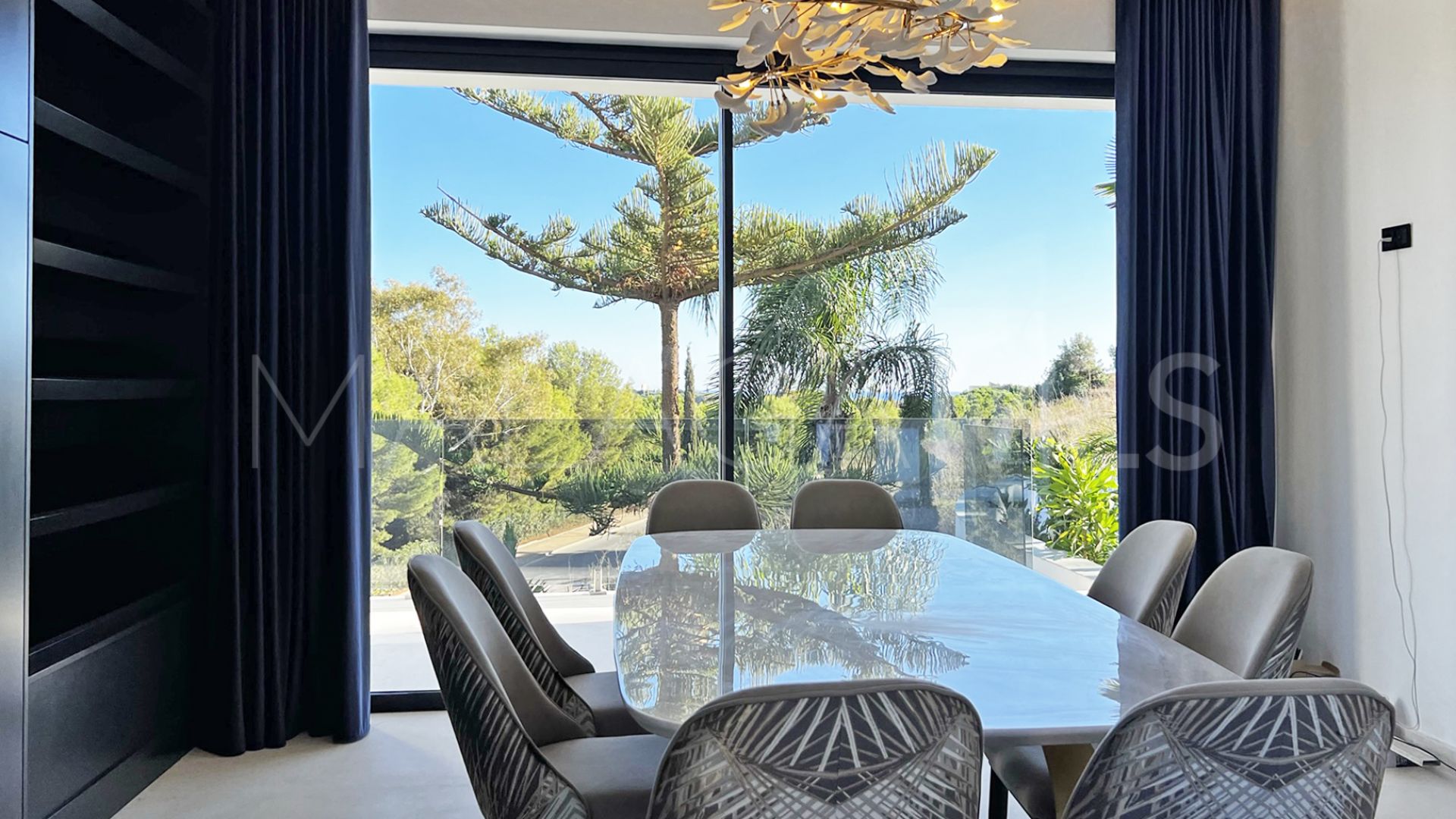 4 bedrooms villa in Marbella East for sale