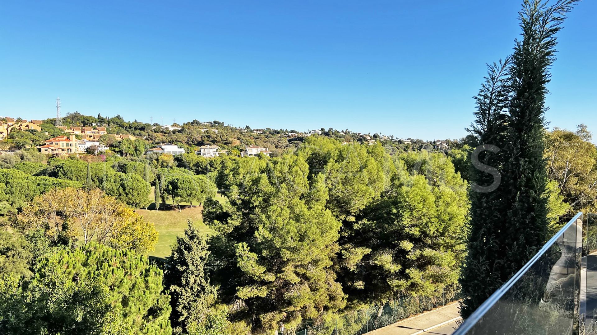 4 bedrooms villa in Marbella East for sale