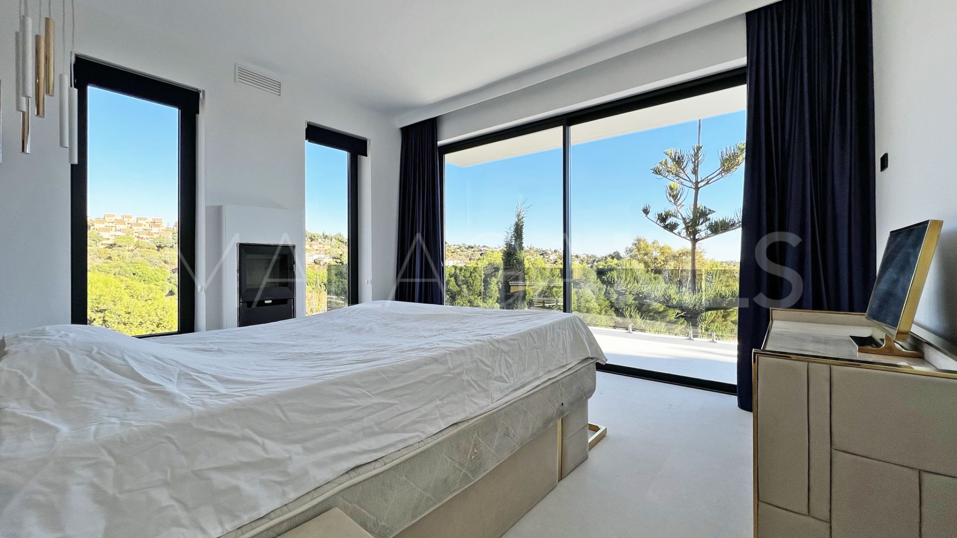 4 bedrooms villa in Marbella East for sale