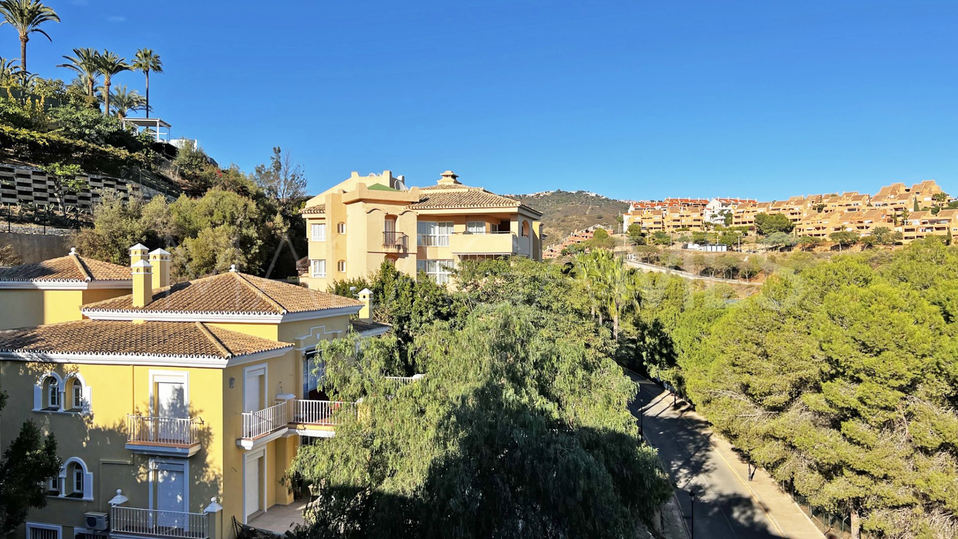 4 bedrooms villa in Marbella East for sale