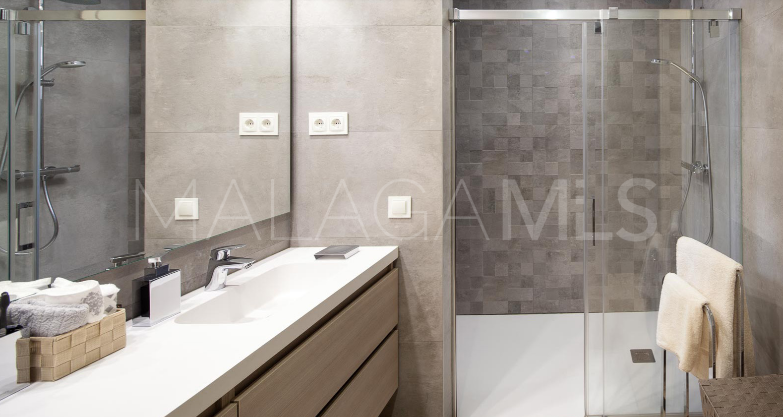 Duplex-wohnung for sale in Finca Cortesin