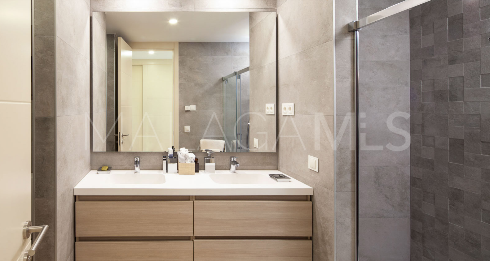Duplex-wohnung for sale in Finca Cortesin
