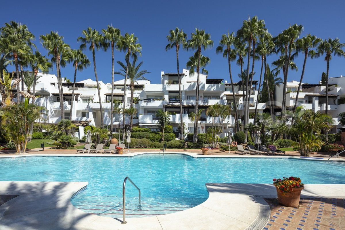 Buy Las Lomas del Marbella Club apartment