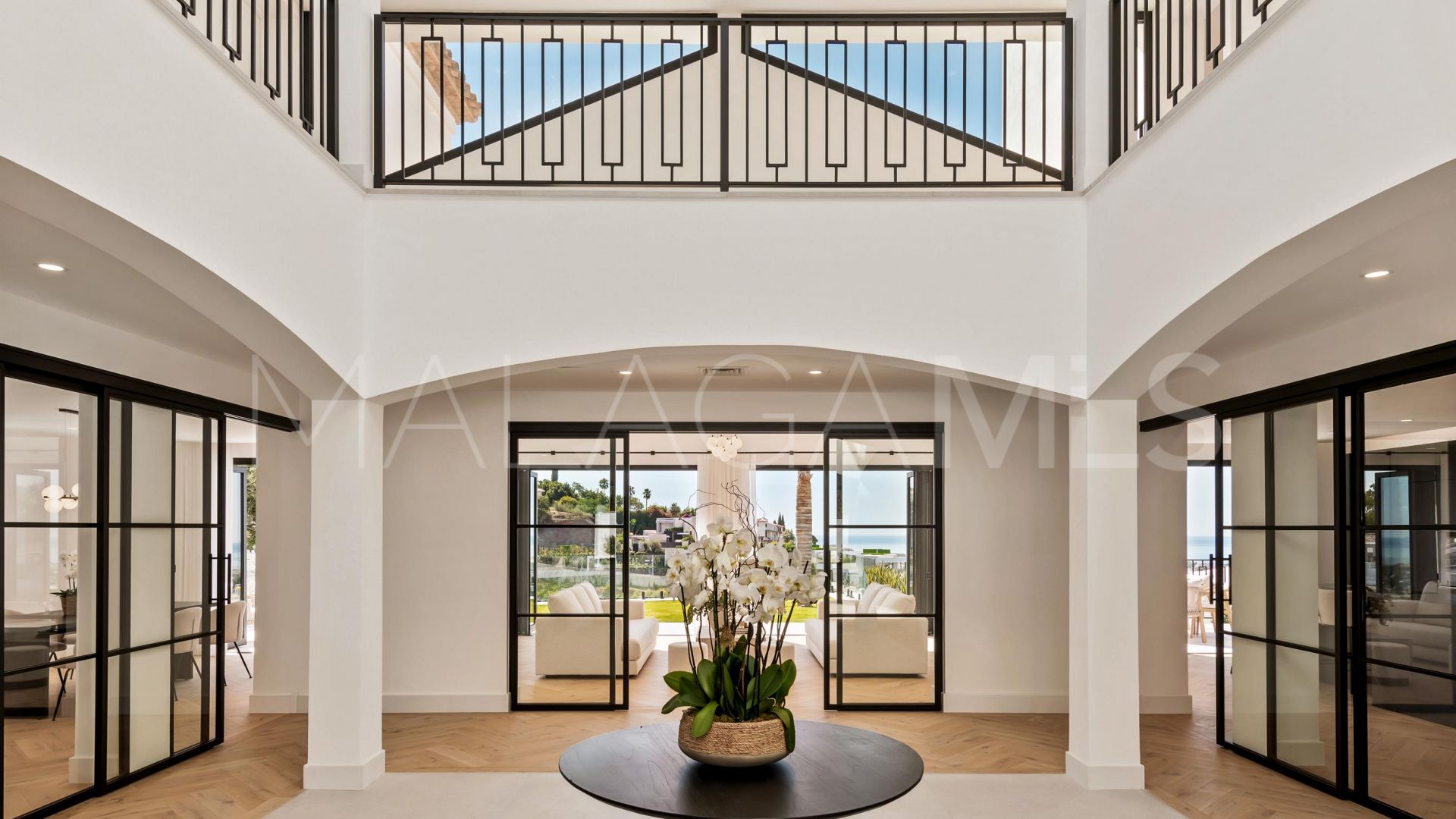 5 bedrooms villa for sale in La Quinta