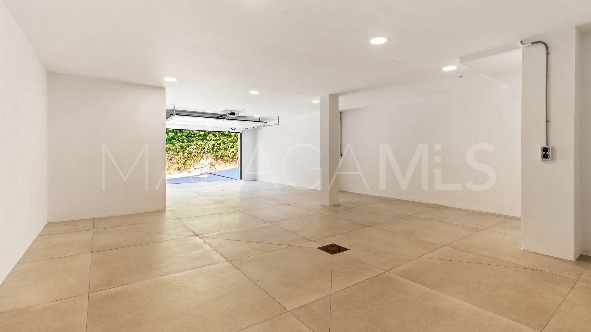 5 bedrooms villa for sale in La Quinta