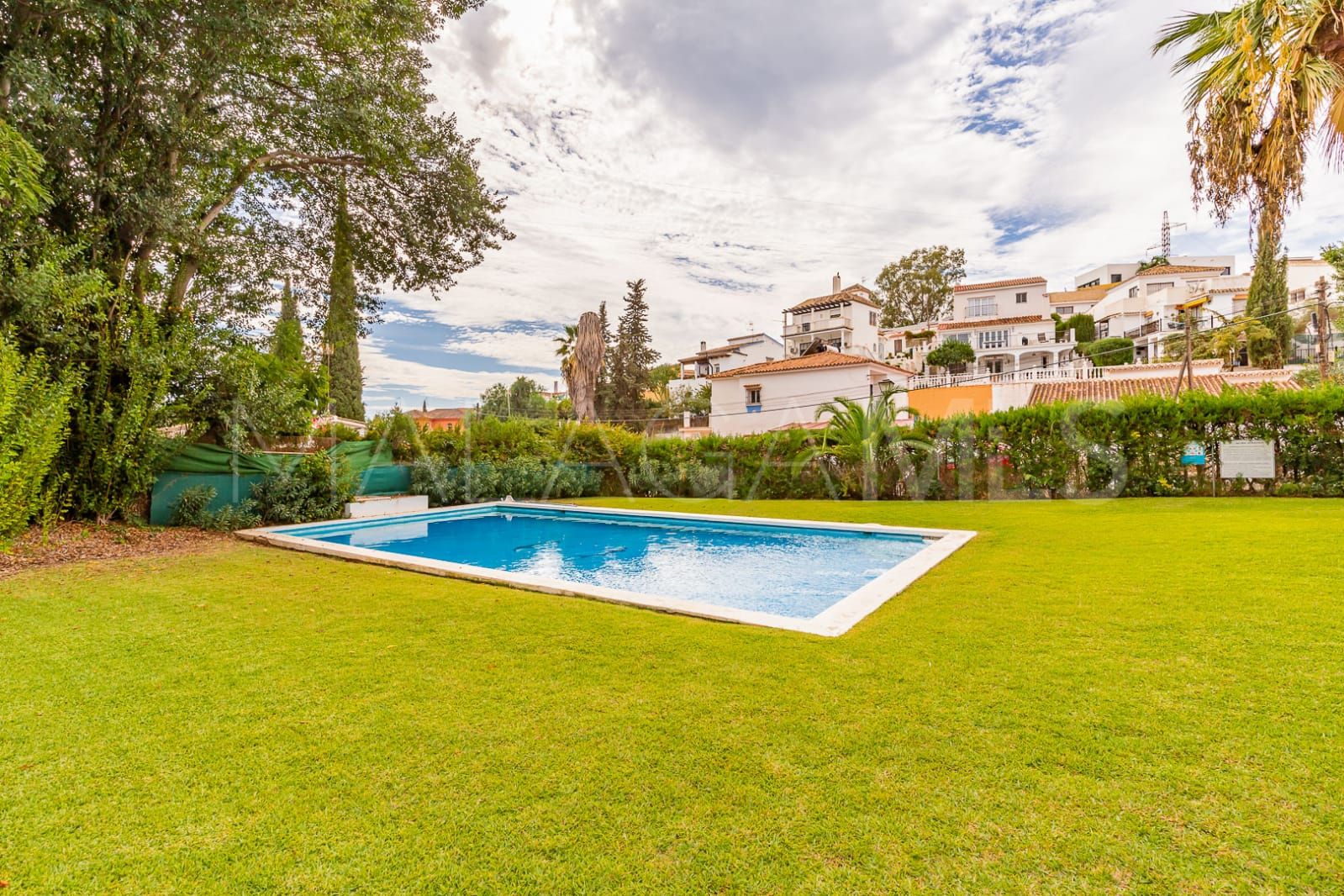 Apartment with 2 bedrooms for sale in Nueva Andalucia