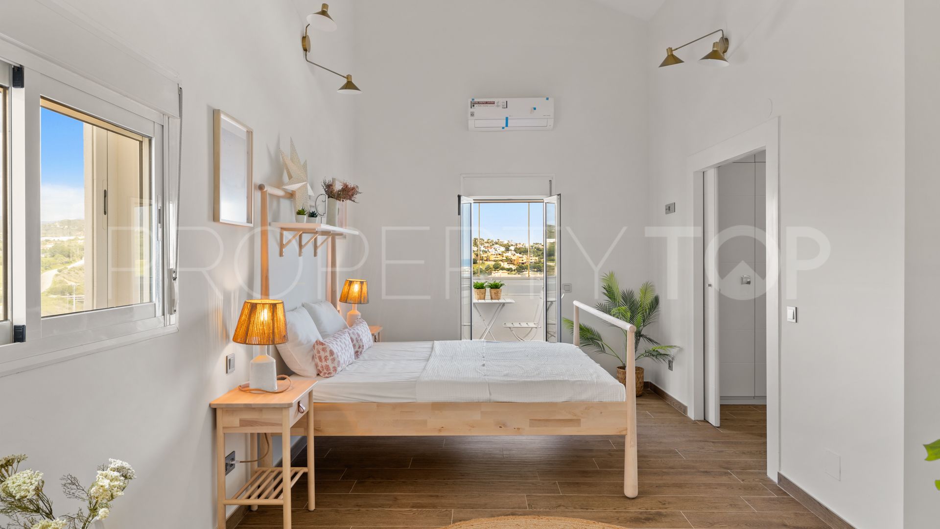 Comprar atico duplex en Guadalobon de 3 dormitorios