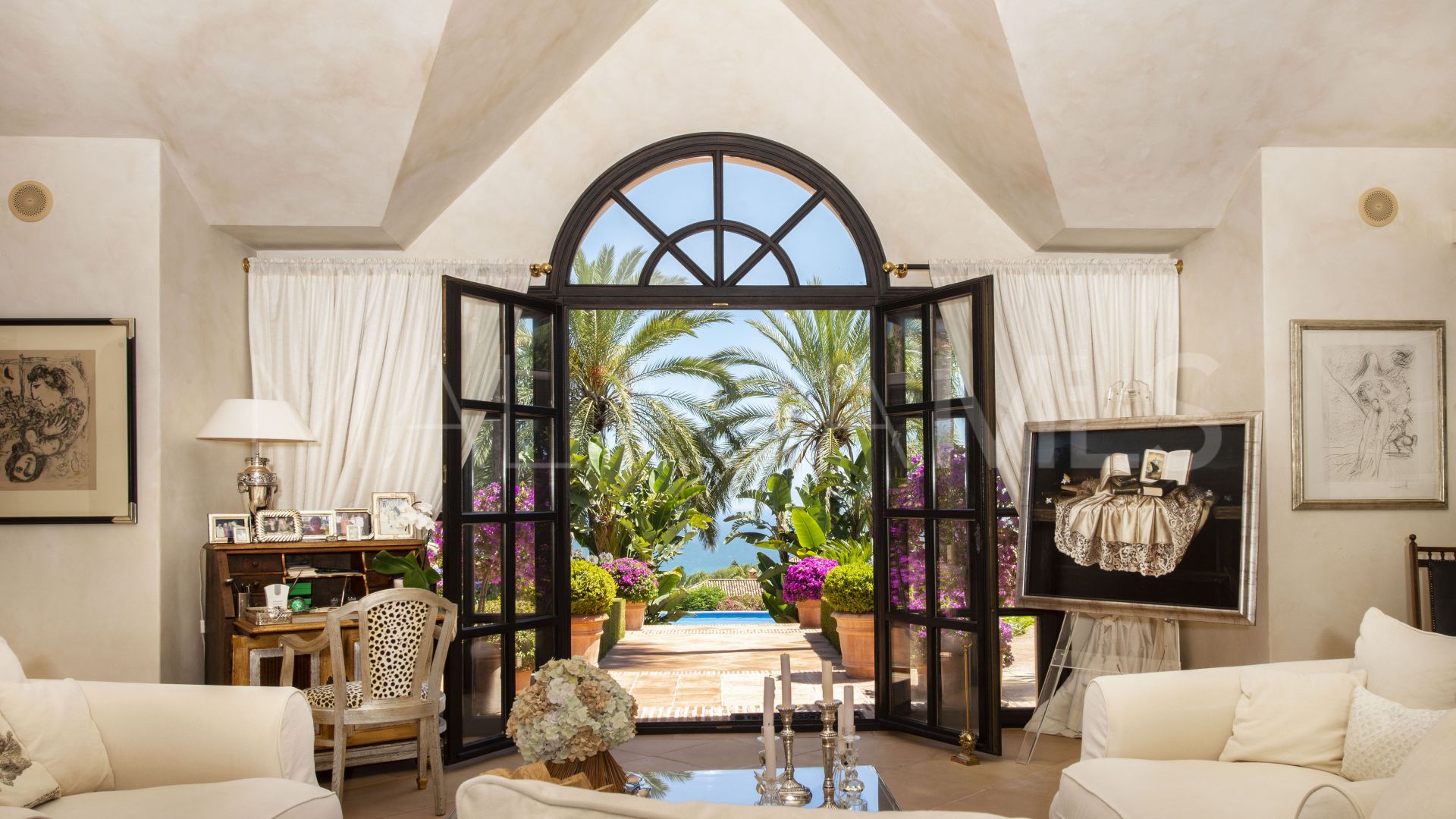 Villa for sale with 3 bedrooms in Sierra Blanca