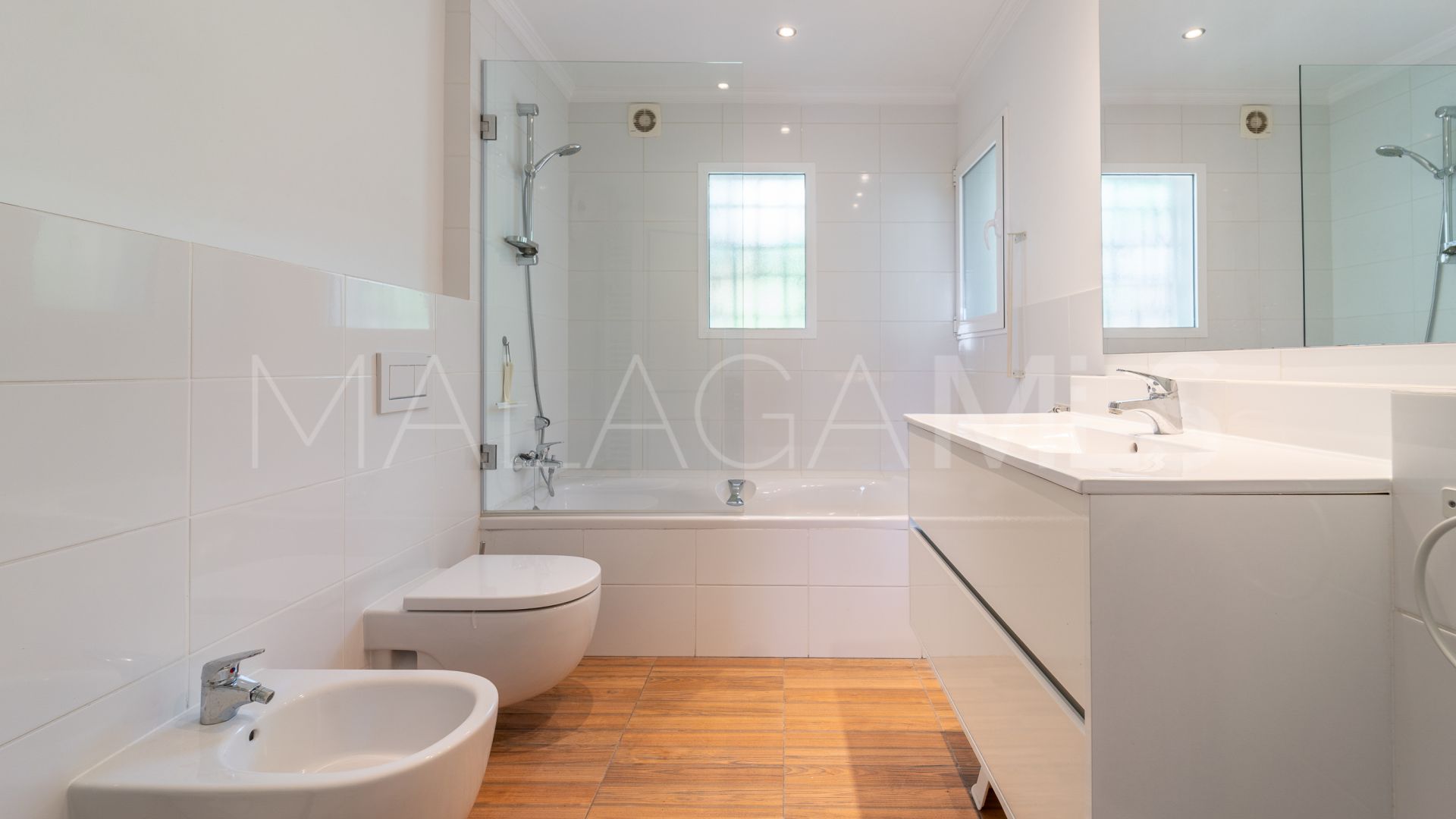 Buy villa in El Rosario with 3 bedrooms
