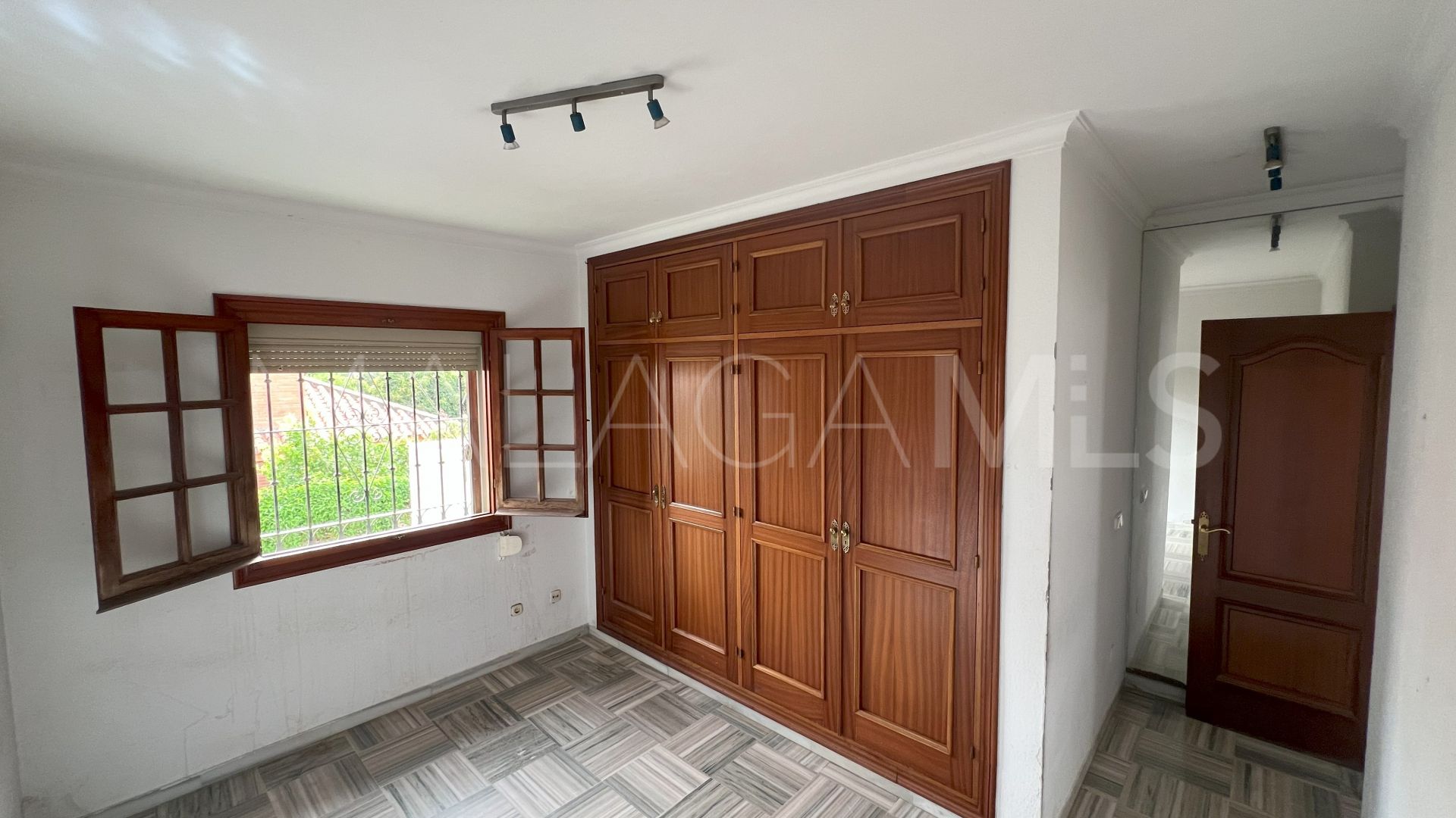 Villa for sale in Huerta Belón