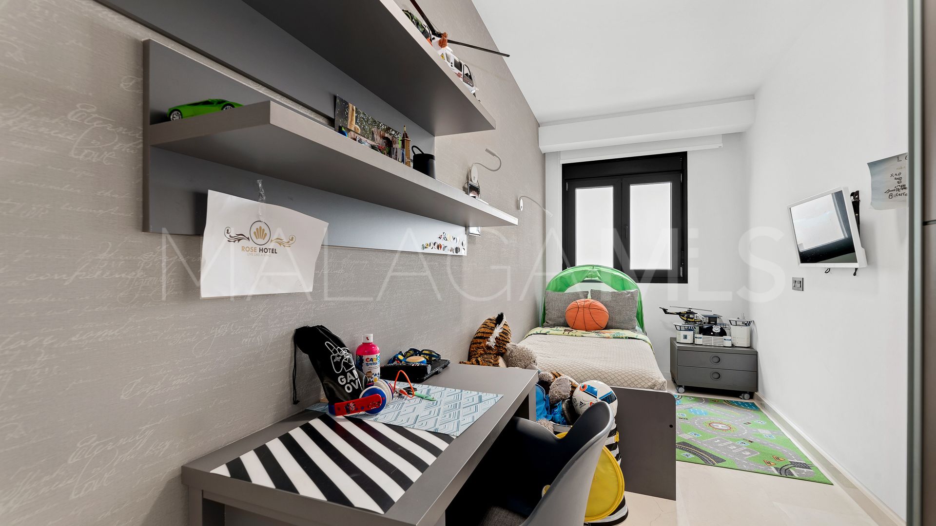 Se vende apartamento with 3 bedrooms in Playas del Duque
