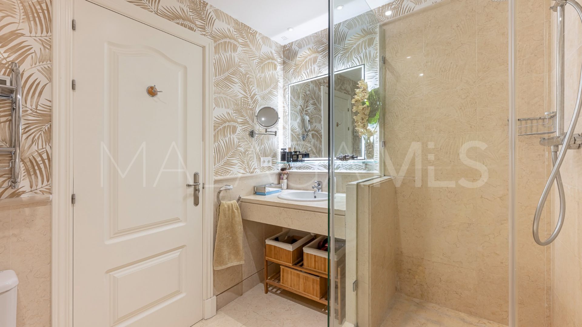 Markplanslägenhet for sale in Los Capanes del Golf