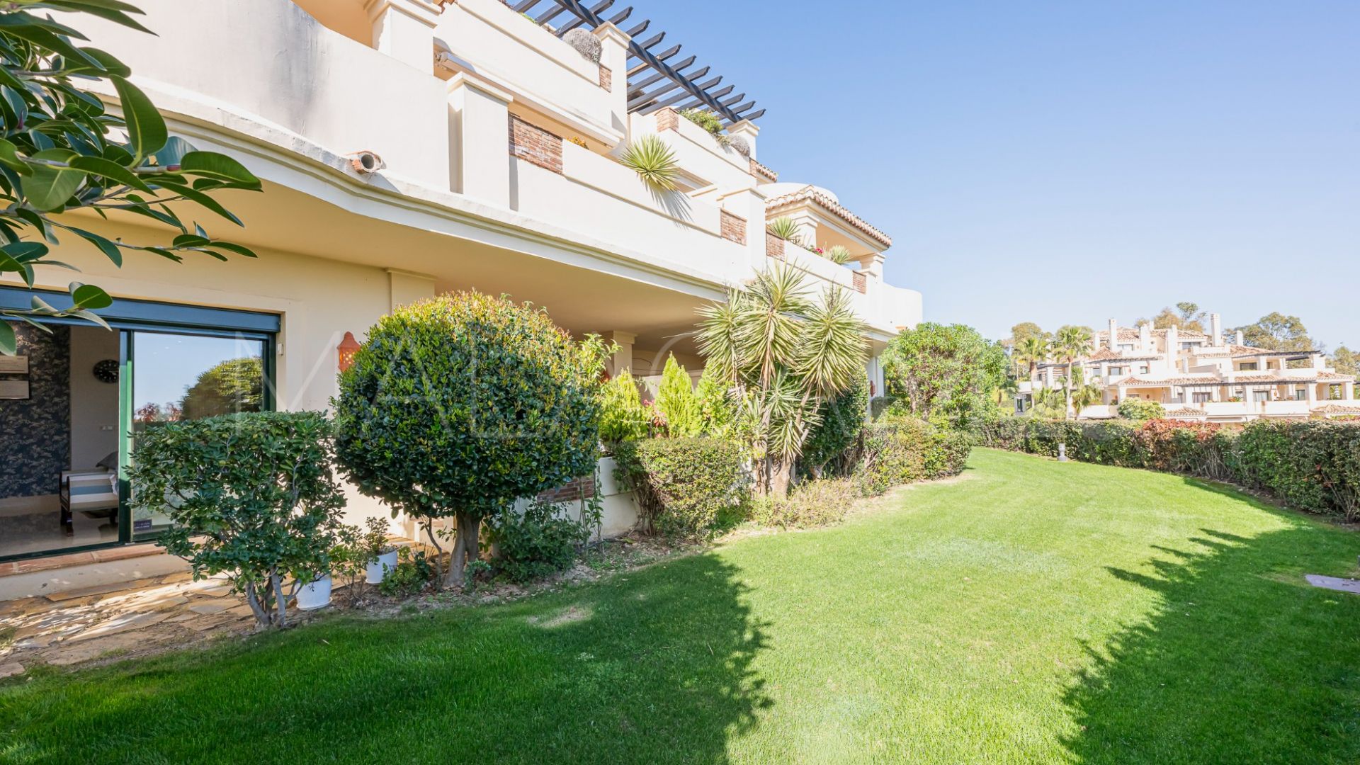 Markplanslägenhet for sale in Los Capanes del Golf